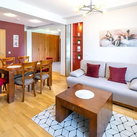 דירה Lux זקופאנה